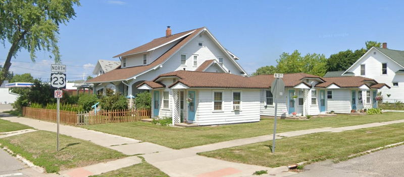 Katch-A-Winkie Lodge, Cabins - 2022 Street View